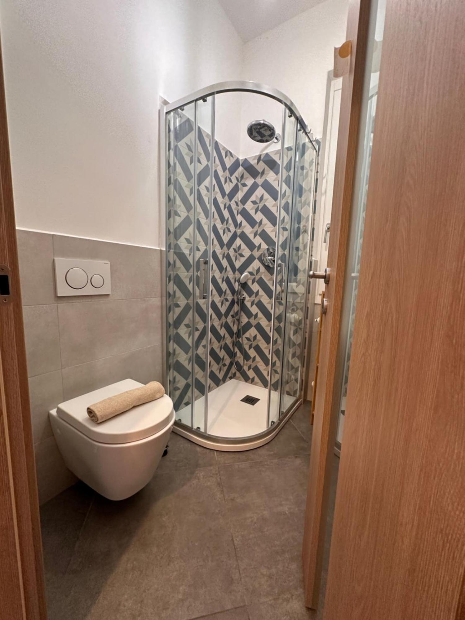 Casa Ling -Ac - Parking-2Bathrooms Комо Экстерьер фото
