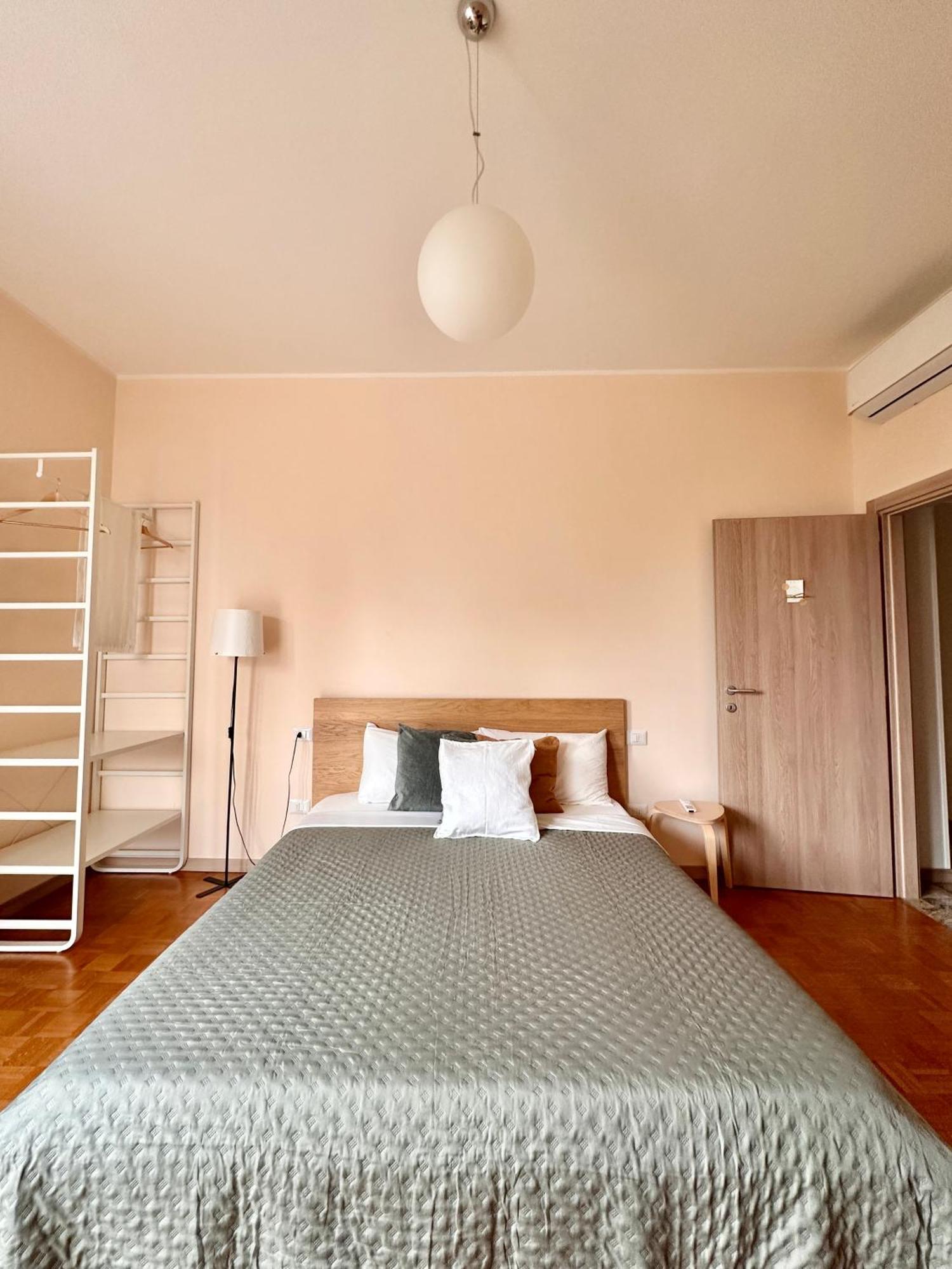 Casa Ling -Ac - Parking-2Bathrooms Комо Экстерьер фото