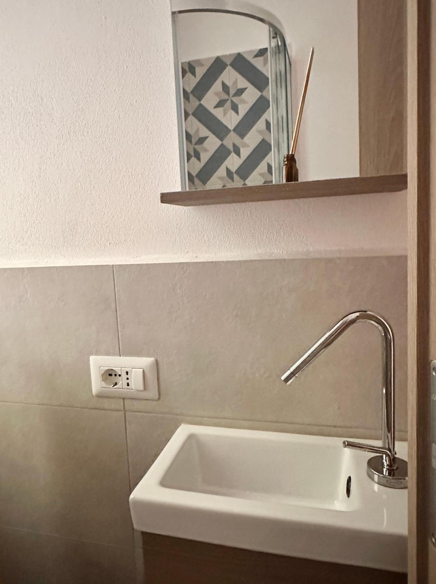 Casa Ling -Ac - Parking-2Bathrooms Комо Экстерьер фото